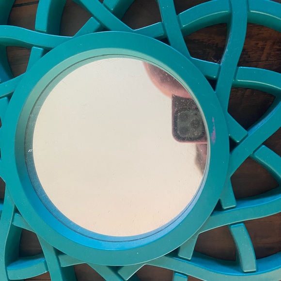 Wall decor mirrors set of 6 (3pink 3 teal) - Picture 3 of 4